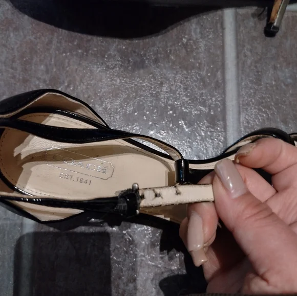 Coach patent leather ankle strap sandal size 9.5 - Picture 4 of 4